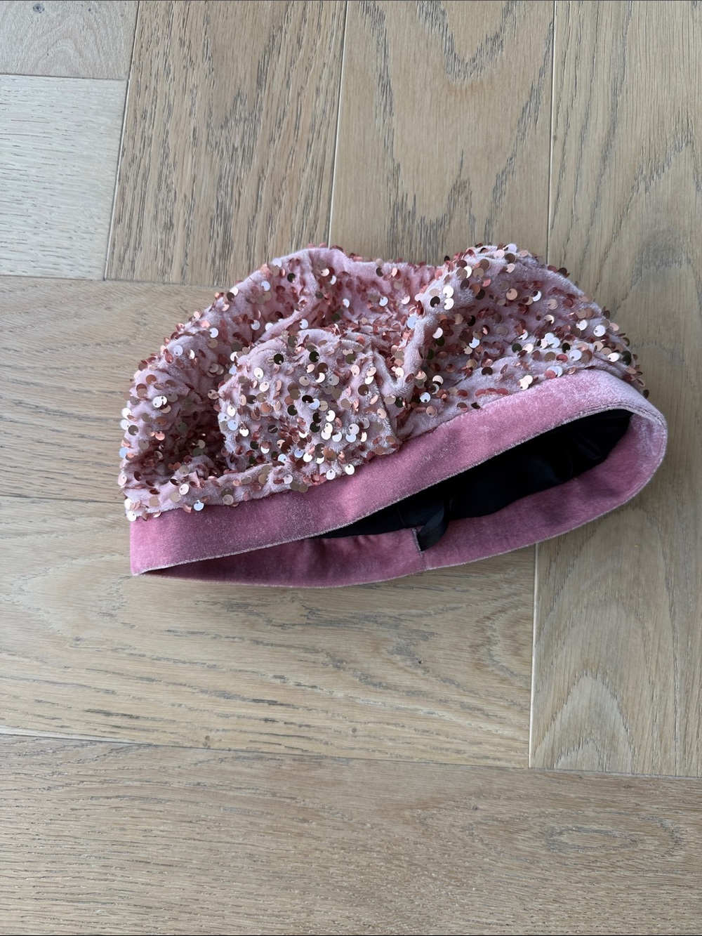 Sequin Velvet Beret - Pink